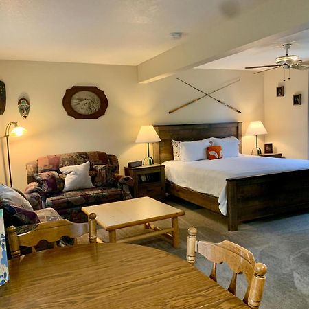 Fox Hollow Inn Bozeman Bagian luar foto